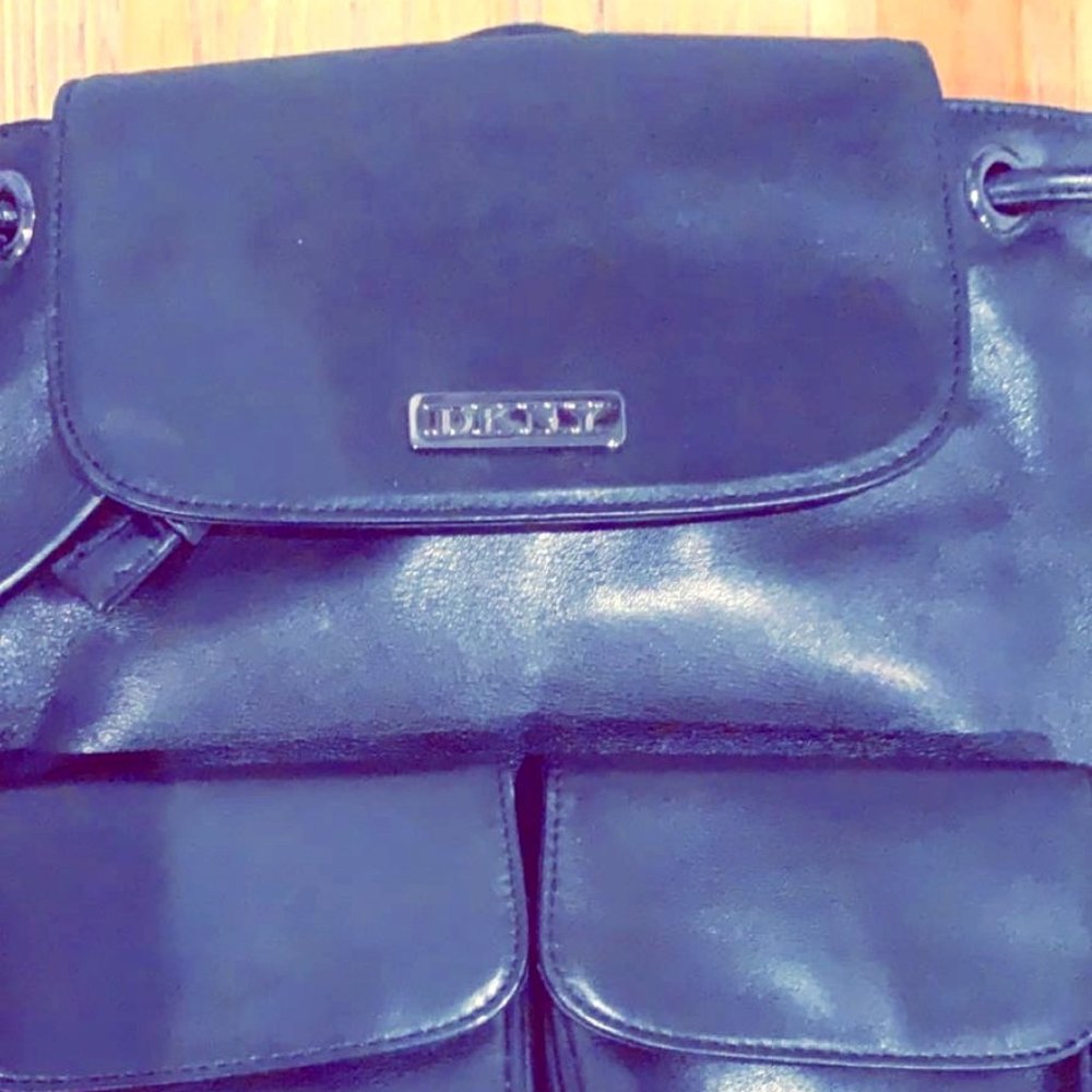 DKNY SMALL LEATHER BACKPACK